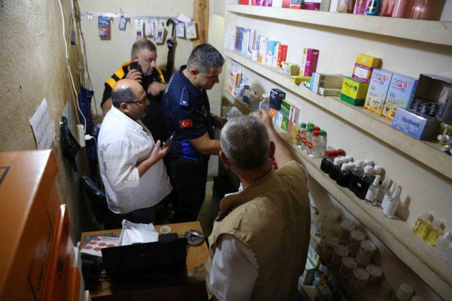 Ayakkabı dükkanında ilaç satışına polis engeli
